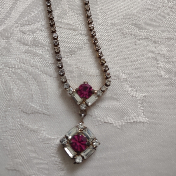 Vintage Jewelry - Art deco fine jewelry prong set crystals ruby pendant costume necklace silvetone